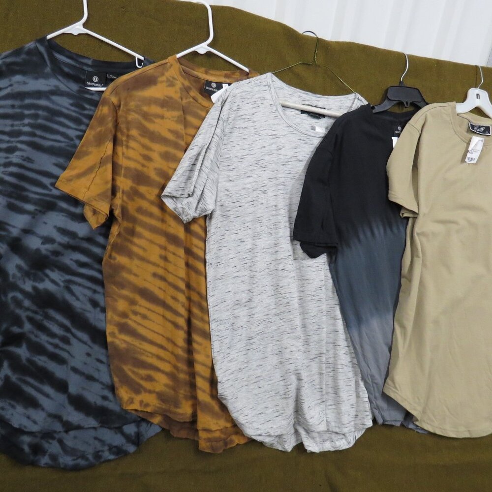 Lot of 5 Men's XL Big & Tall Assorted Casual Short Sleeve T-Shirts